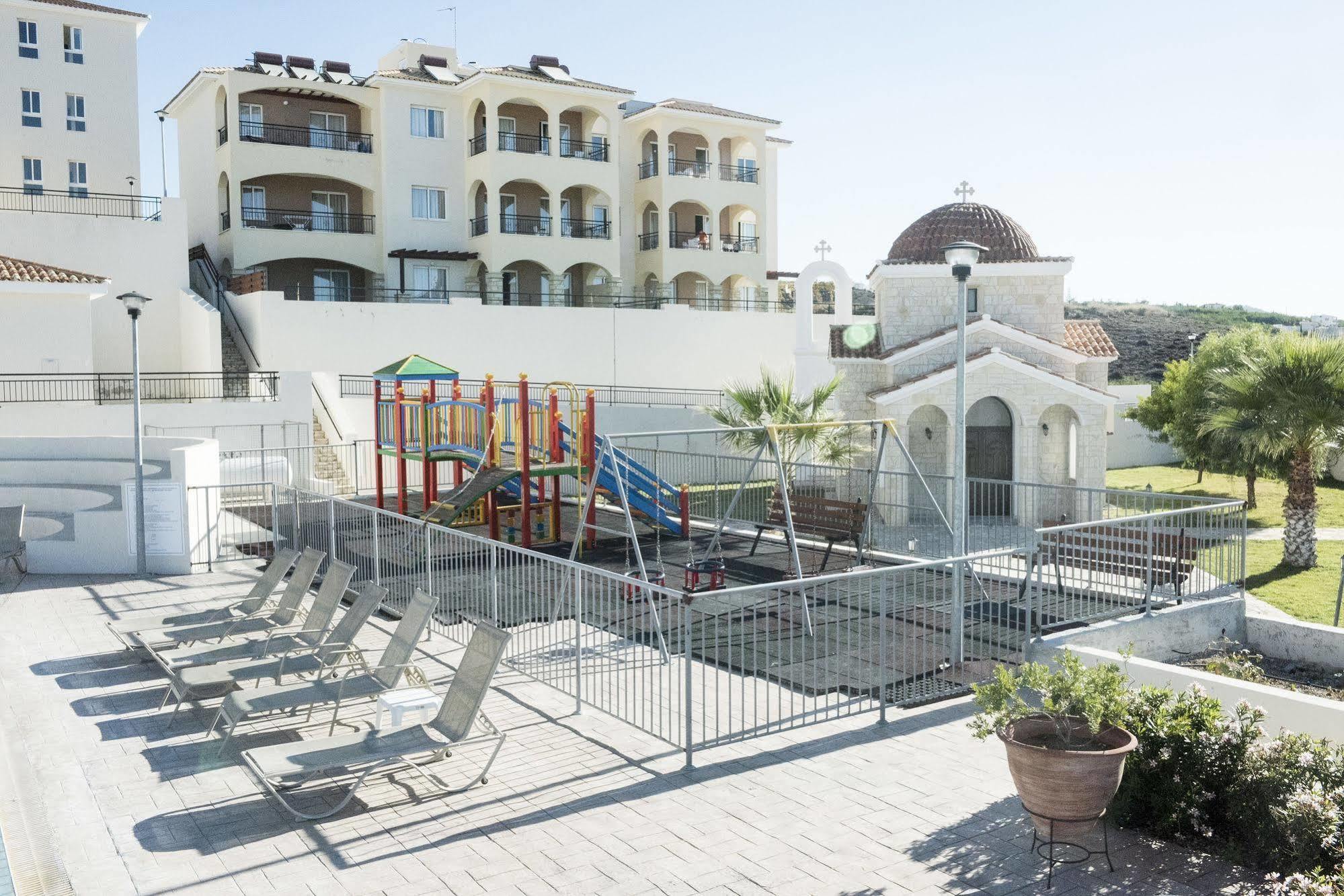Aparthotel Club St. George (Adults Only) Trimitusa Exterior foto